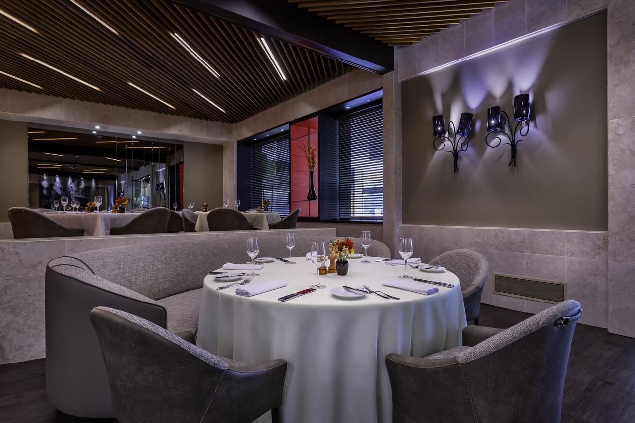 Hotel Transamerica Sao Paulo Bagian luar foto The interior of the restaurant