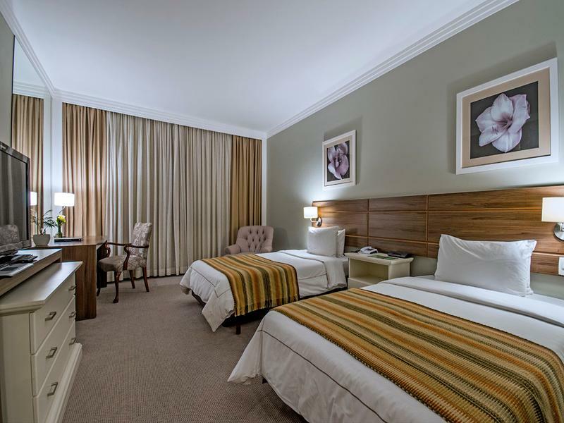 Hotel Transamerica Sao Paulo Bagian luar foto A room at the hotel